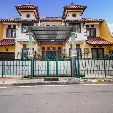 Oyo 3217 The Ts Homestay مالانغ المظهر الخارجي الصورة
