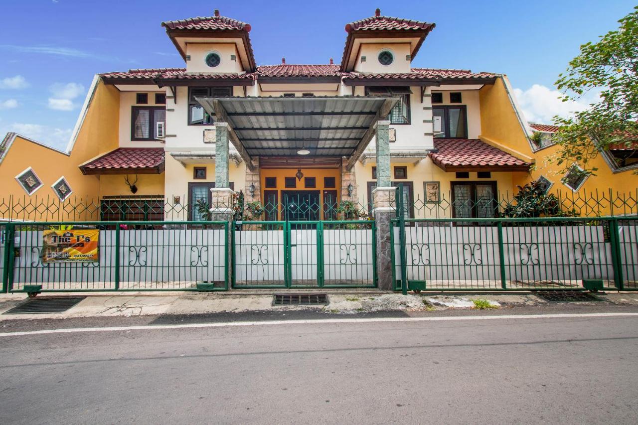 Oyo 3217 The Ts Homestay مالانغ المظهر الخارجي الصورة