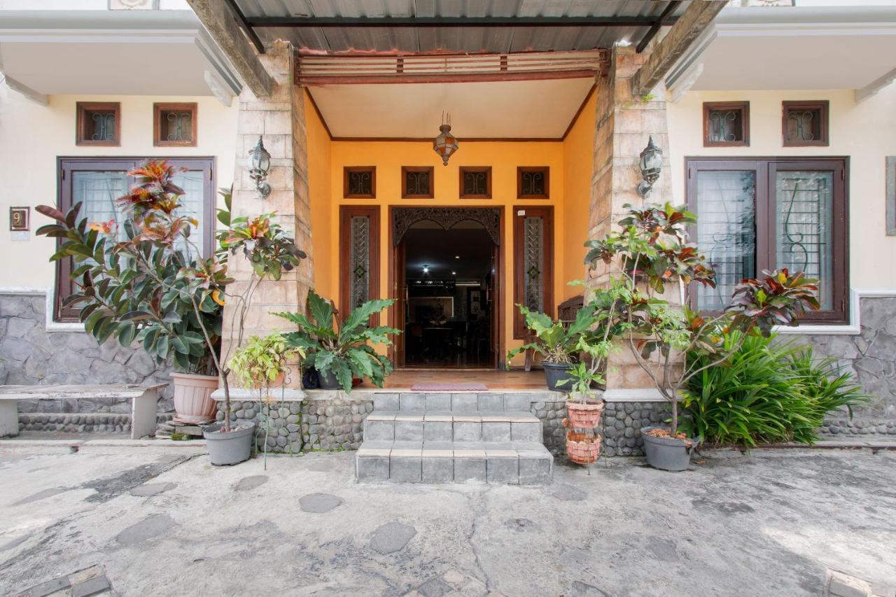 Oyo 3217 The Ts Homestay مالانغ المظهر الخارجي الصورة